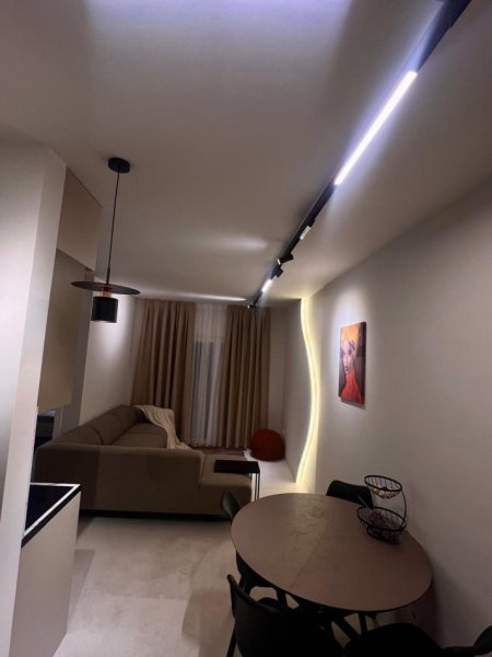 Tirane, jepet me qera apartament 2+1+Ballkon Kati 4, 75 m² 550 € (rruga teodor keko)