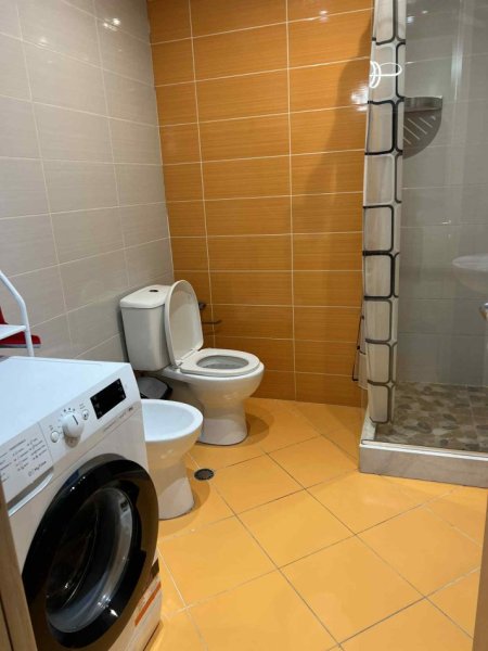 Tirane, jepet me qera apartament 2+1+Ballkon Kati 2, 480 € (ASTIR EJA STUDIO)