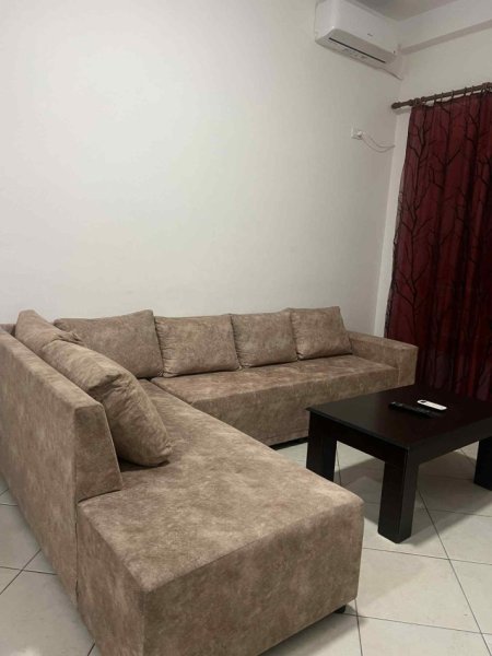 Tirane, jepet me qera apartament 2+1+Ballkon Kati 2, 480 € (ASTIR EJA STUDIO)