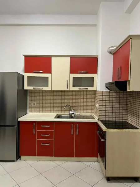 Tirane, jepet me qera apartament 2+1+Ballkon Kati 2, 480 € (ASTIR EJA STUDIO)
