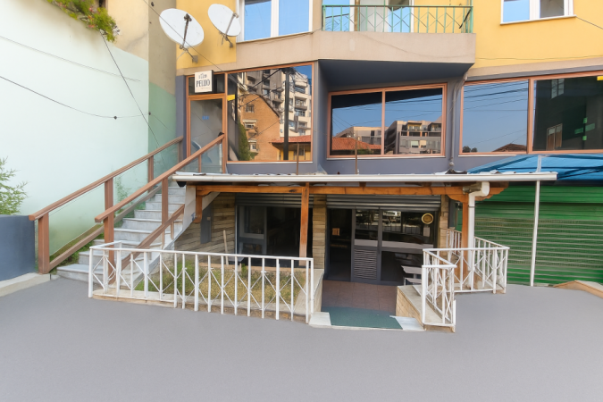 Tirane, shitet ambjent biznesi Kati 0, 94 m² 140.000 € (Rruga Hoxha Tahsim)