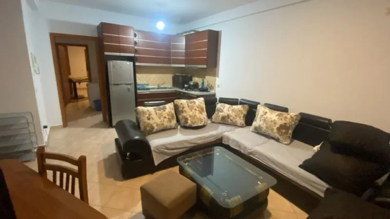 Tirane, jepet me qera apartament 2+1+Ballkon Kati 2, 100 m² 420 € 