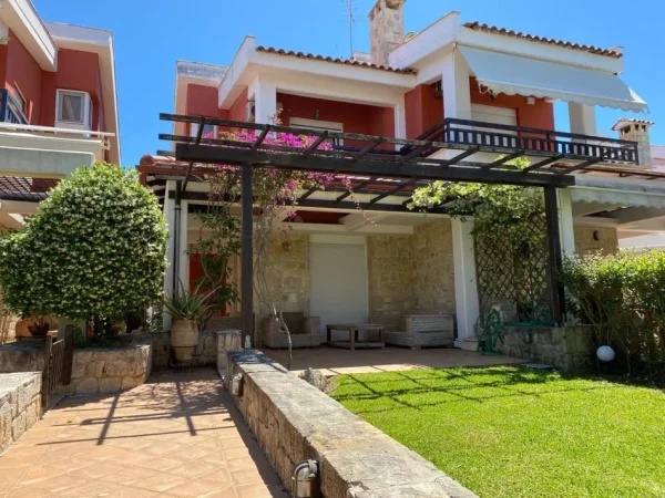 Greqi, shes Vile 3+1+oborr, 2 kate, 200 m² 470.000 € (Chalkidiki buze Detit)