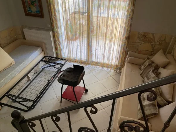 Greqi, shes Vile 3+1+oborr, 2 kate, 200 m² 470.000 € (Chalkidiki buze Detit)