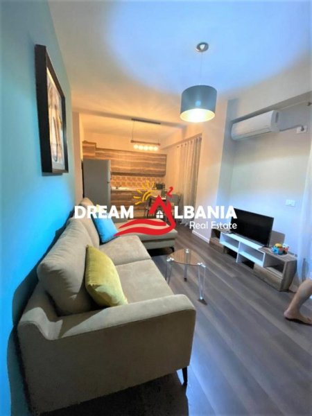 Tirane, jepet me qera apartament 1+1 , 70 m² 650 € (tek Kompleksi Delijorgji)
