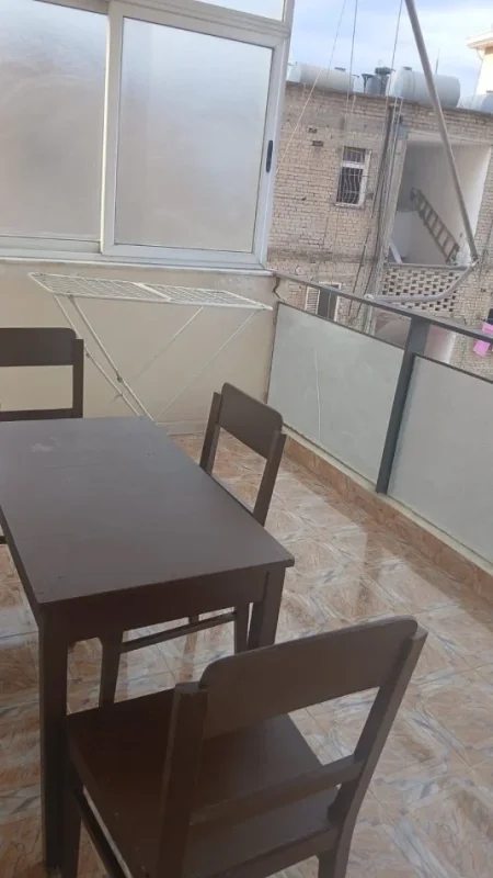 Tirane, jepet me qera apartament 1+1+Ballkon Kati 3, 74 m² 600 € (Rruga besim Imami)