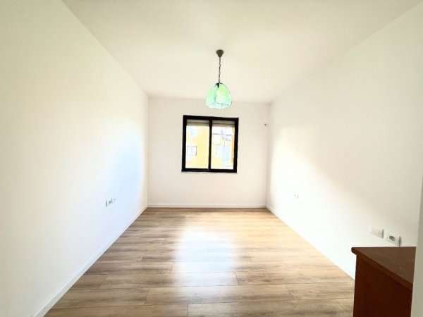 Tirane, shitet 2+1 , 81 m² 165.000 € (Ish Fusha e Aviacionit)