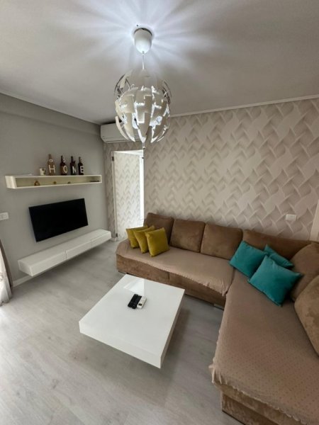 Tirane, shitet apartament 2+1+Ballkon Kati 5, 92 m² 160.000 € (Unaza e re)