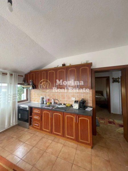Tirane, jepet me qera apartament 3+1+Ballkon Kati 4, 100 m² 400 € (Oxhaku)