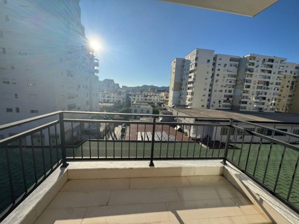 Durres, jepet me qera apartament 2+1+Ballkon Kati 4, 250 € (Ish urt te shkolla pavarsia)
