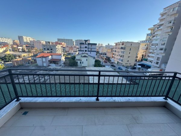 Durres, jepet me qera apartament 2+1+Ballkon Kati 4, 250 € (Ish urt te shkolla pavarsia)