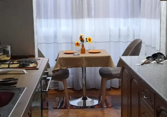 Tirane, jepet me qera apartament 3+1+Aneks+Ballkon Kati 5, 110 m² 750 € (rruga e durresit)