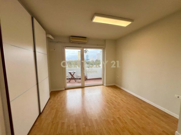 Tirane, jepet me qera zyre Kati 5, 115 m² 1.200 € (Neom123454)