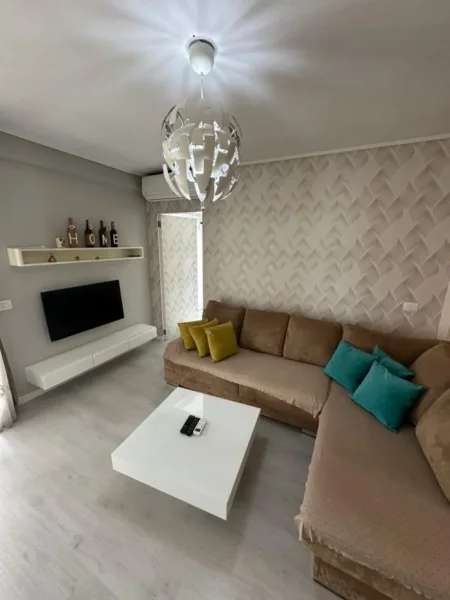 Tirane, shitet 2+1 Kati 7, 92 m² 160.000 € 