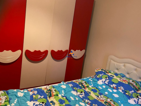 Tirane, jepet me qera apartament 1+1+Ballkon Kati 5, 70 m² 600 € (PALLATET AGIMI,BLLOK)
