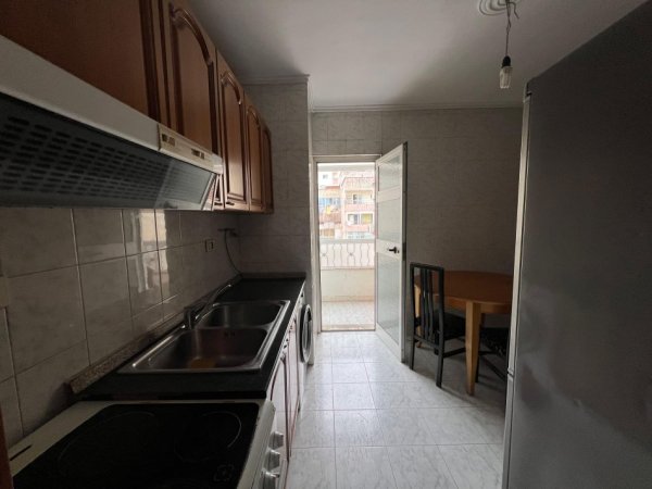 Tirane, shitet apartament 2+1 Kati 4, 81 m² 237.000 € (21 DHJETORI)