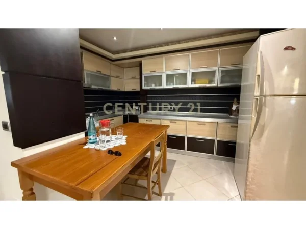 Tirane, shitet apartament 2+1+Aneks+Ballkon Kati 4, 125 m² (Neom124222)