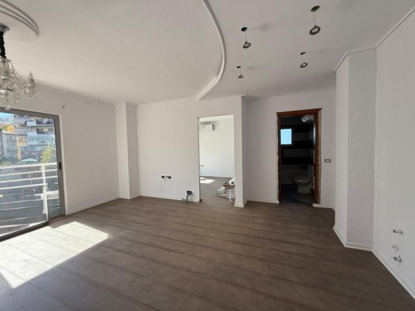 Tirane, shes apartament 2+1+Ballkon , 188.000 € 