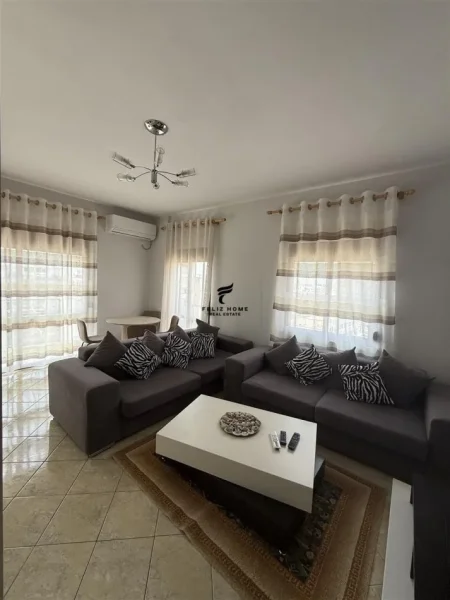 Tirane, jepet me qera apartament 2+1 Kati 5, 85 m² 650 € (21 DHJETORI)