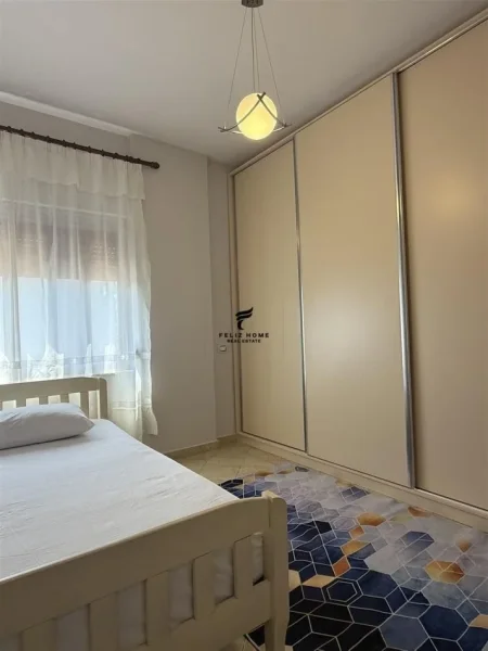 Tirane, jepet me qera apartament 2+1 Kati 5, 85 m² 650 € (21 DHJETORI)