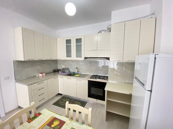 Tirane, jepet me qera apartament 3+1 Kati 5, 100 m² 550 €