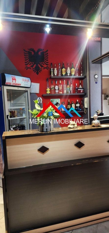 Tirane, jepet  Hotel me qera  me 4 kate, 400 m² per 4.000 € (RRUGA E ELBASANIT)
