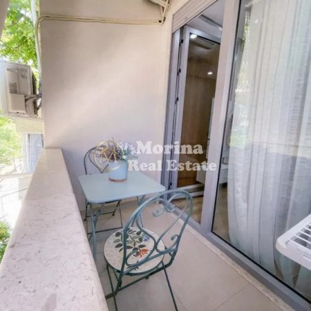 Tirane, jepet me qera apartament 2+1 Kati 2, 130 m² 1.000 € (Pazari i Ri)