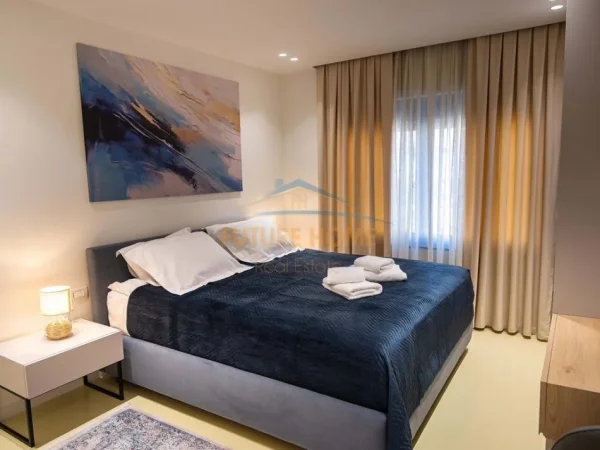 Tirane, jepet me qera apartament 1+1 Kati 4, 75 m² 650 € (RRUGA E DURRESIT)