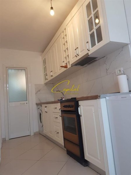 Tirane, jepet me qera apartament 1+1 Kati 1, 60 m² 400 € (SELITE)