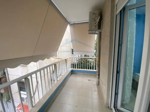 Tirane, jepet me qera apartament 2+1 Kati 2, 80 m² 750 € (KOMPLEKSI KONTAKT)