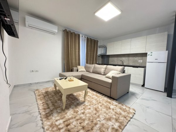 Tirane, jepet me qera apartament 2+1+Ballkon Kati 5, 77 m² 600 € (Fusha Aviacionit)