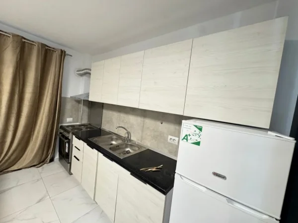 Tirane, jepet me qera apartament 2+1 Kati 1, 77 m² 60.000 € (Ish Fusha e Aviacionit)