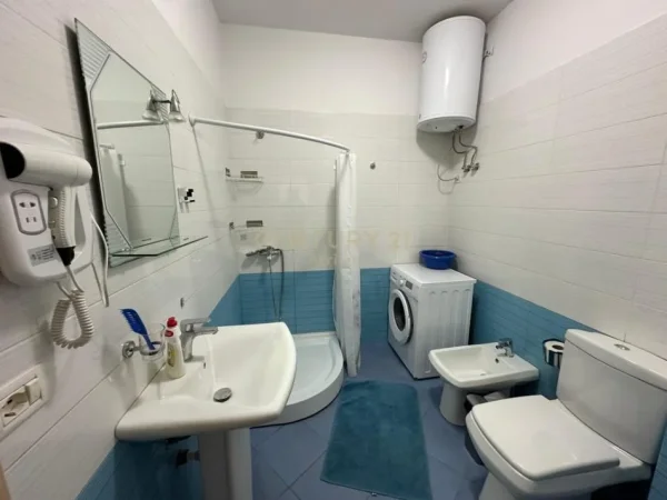 Tirane, jepet me qera apartament 1+1 Kati 5, 70 m² 600 € (Tregu Elektrik)