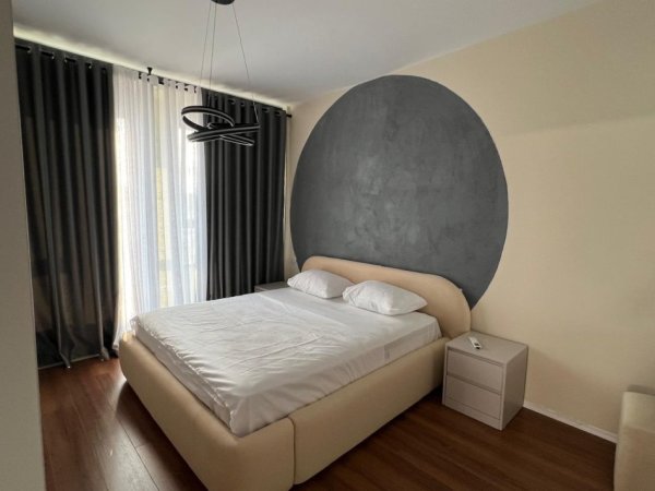 Tirane, jepet me qera apartament 2+1+Ballkon Kati 5, 85 m² 1.000 € (Jordan Misja)