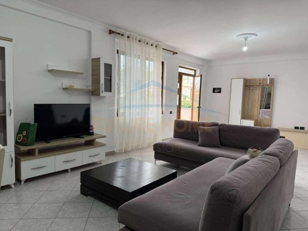 Tirane, jepet me qera apartament 2+1 Kati 1, 123 m² 450 € 