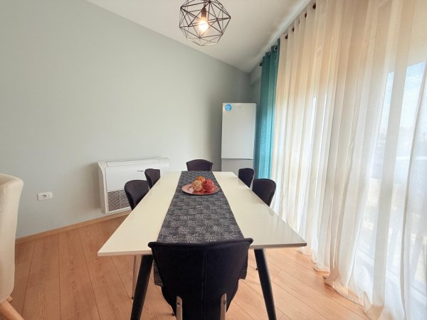 Tirane, jepet me qera apartament 2+1 , 95 m² 600 € 