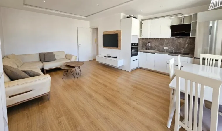 Tirane, jepet me qera apartament 1+1 Kati 7, 75 m² 500 €