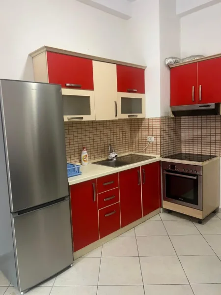 Tirane, jepet me qera apartament 2+1+Ballkon Kati 2, 80 m² 480 € (Rruga Mikel Maruli)