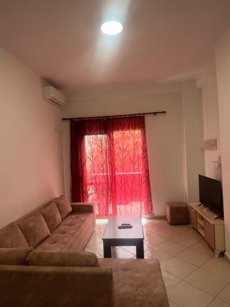 Tirane, jepet me qera apartament 2+1+Ballkon Kati 2, 80 m² 480 € (Rruga Mikel Maruli)