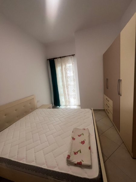 Tirane, jepet me qera apartament 2+1+Ballkon Kati 2, 80 m² 480 € (Rruga Mikel Maruli)