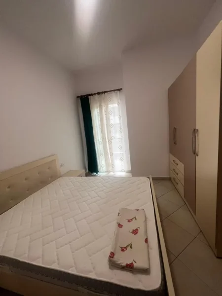 Tirane, jepet me qera apartament 2+1+Ballkon Kati 2, 80 m² 480 € (Rruga Mikel Maruli)