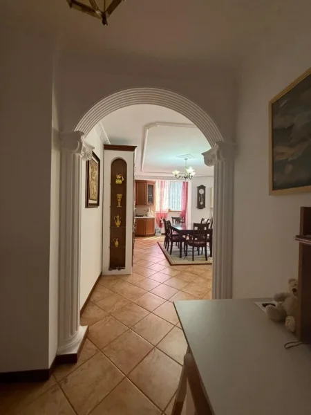 Durres, shitet apartament 3+1 , 153 m² 300.000 € (Vollga)