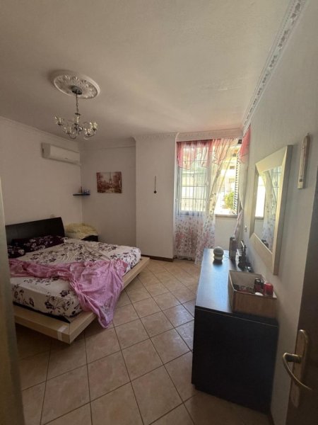 Durres, shitet apartament 3+1 , 153 m² 300.000 € (Vollga)