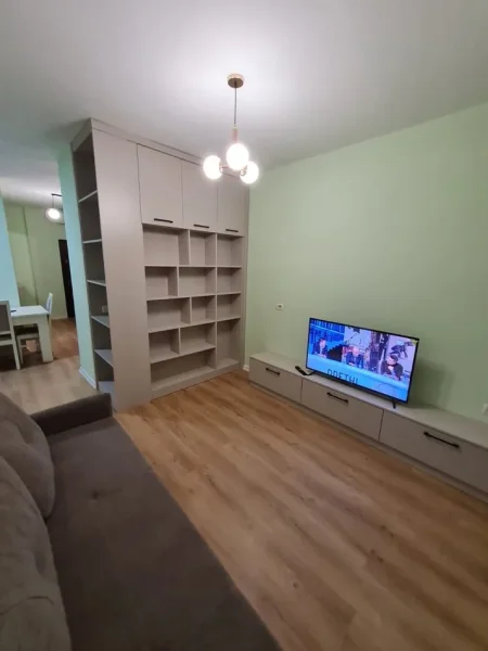 Tirane, jepet me qera apartament 1+1 Kati 5, 70 m² 550 €