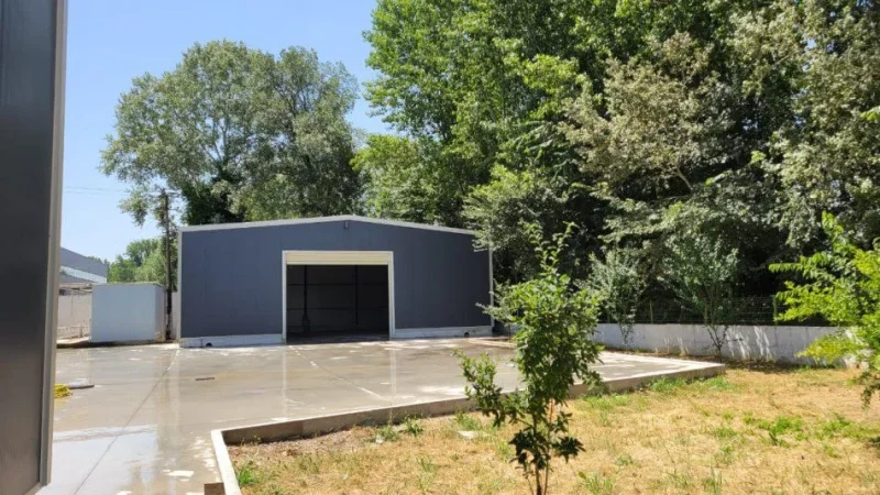 Tirane, jepet me qera ambjent biznesi Kati 0, 350 m² 1.500 € (PRANE AEROPORTIT,RINAS)