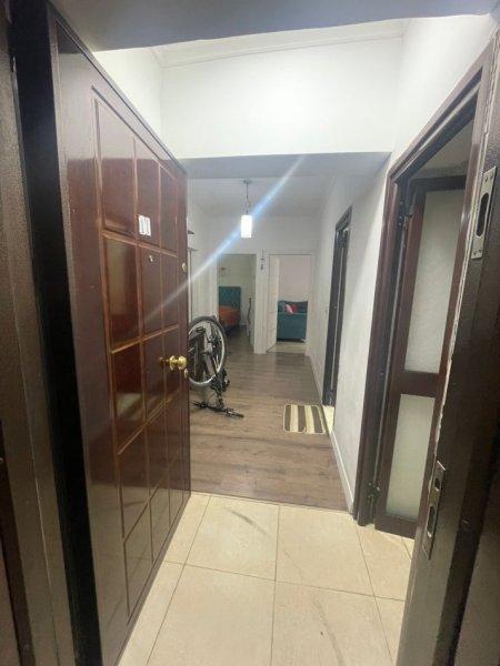 Tirane, jepet me qera apartament 2+1+Aneks Kati 3, 500 € (Rruga Vangjel Capo)