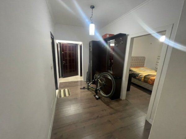 Tirane, jepet me qera apartament 2+1+Aneks Kati 3, 500 € (Rruga Vangjel Capo)