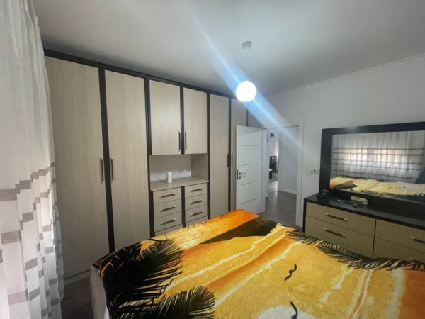 Tirane, jepet me qera apartament 2+1+Aneks Kati 3, 500 € (Rruga Vangjel Capo)
