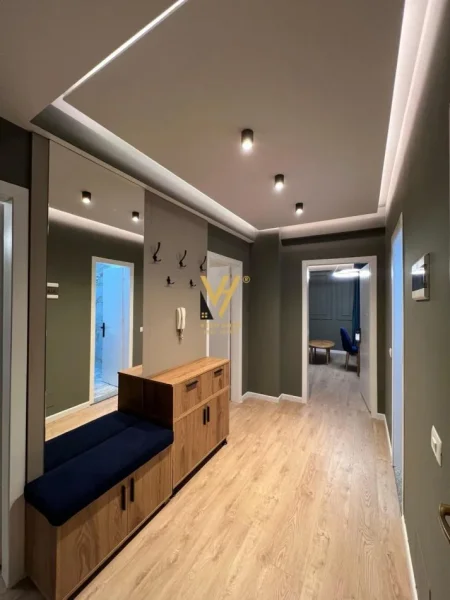 Tirane, jepet me qera apartament 3+1+Ballkon Kati 1, 100 m² 650 € (ASTIR)