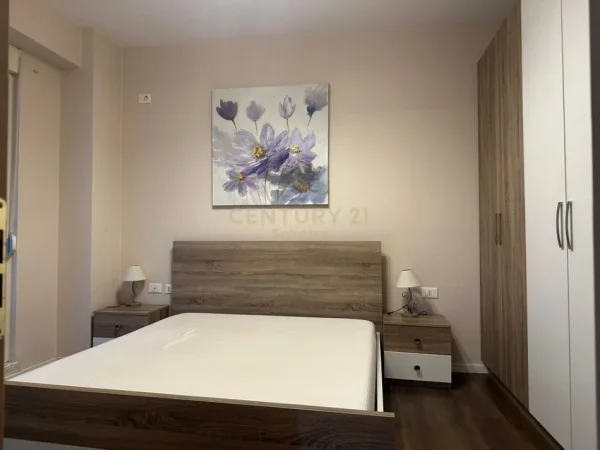 Tirane, jepet me qera apartament 1+1 Kati 7, 60 m² 650 € (Kompleksi Delijorgji)